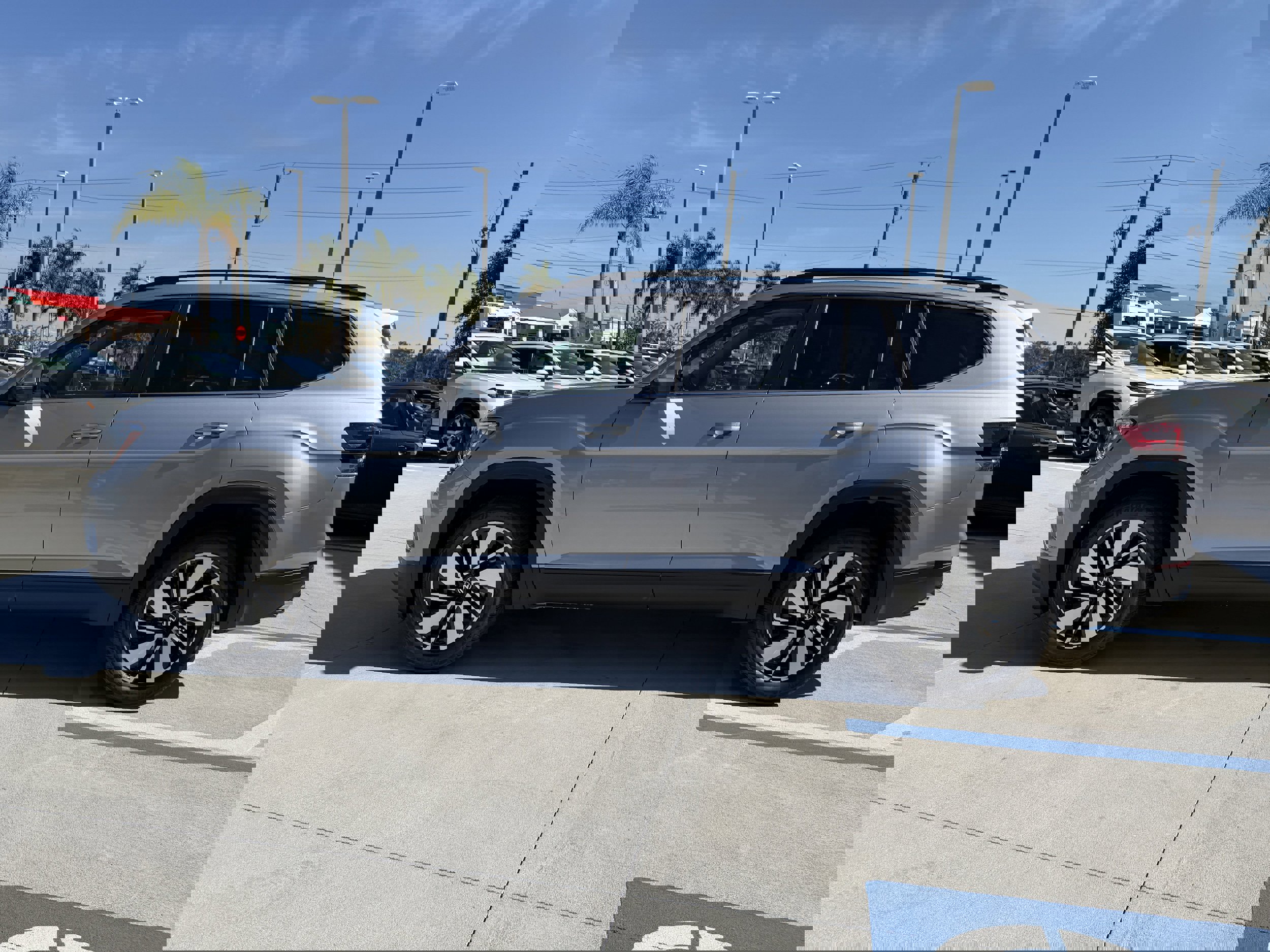 New 2026 Volkswagen Atlas SE image 6