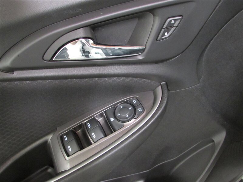 Used 2023 Chevrolet Malibu LT w/ Driver Confidence Package image 28