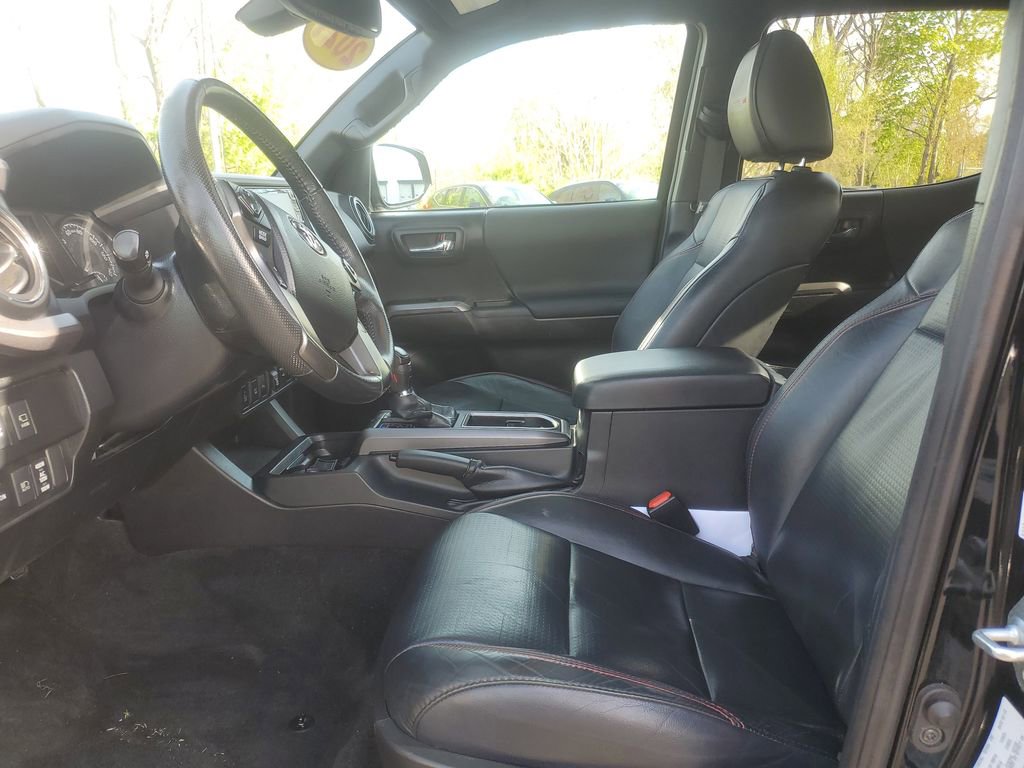 Used 2021 Toyota Tacoma TRD Pro AWD/4WD image 8
