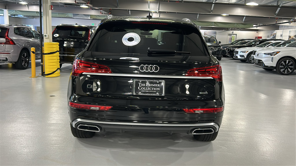 Used 2023 Audi Q5 2.0T Premium w/ Convenience Package AWD/4WD image 5