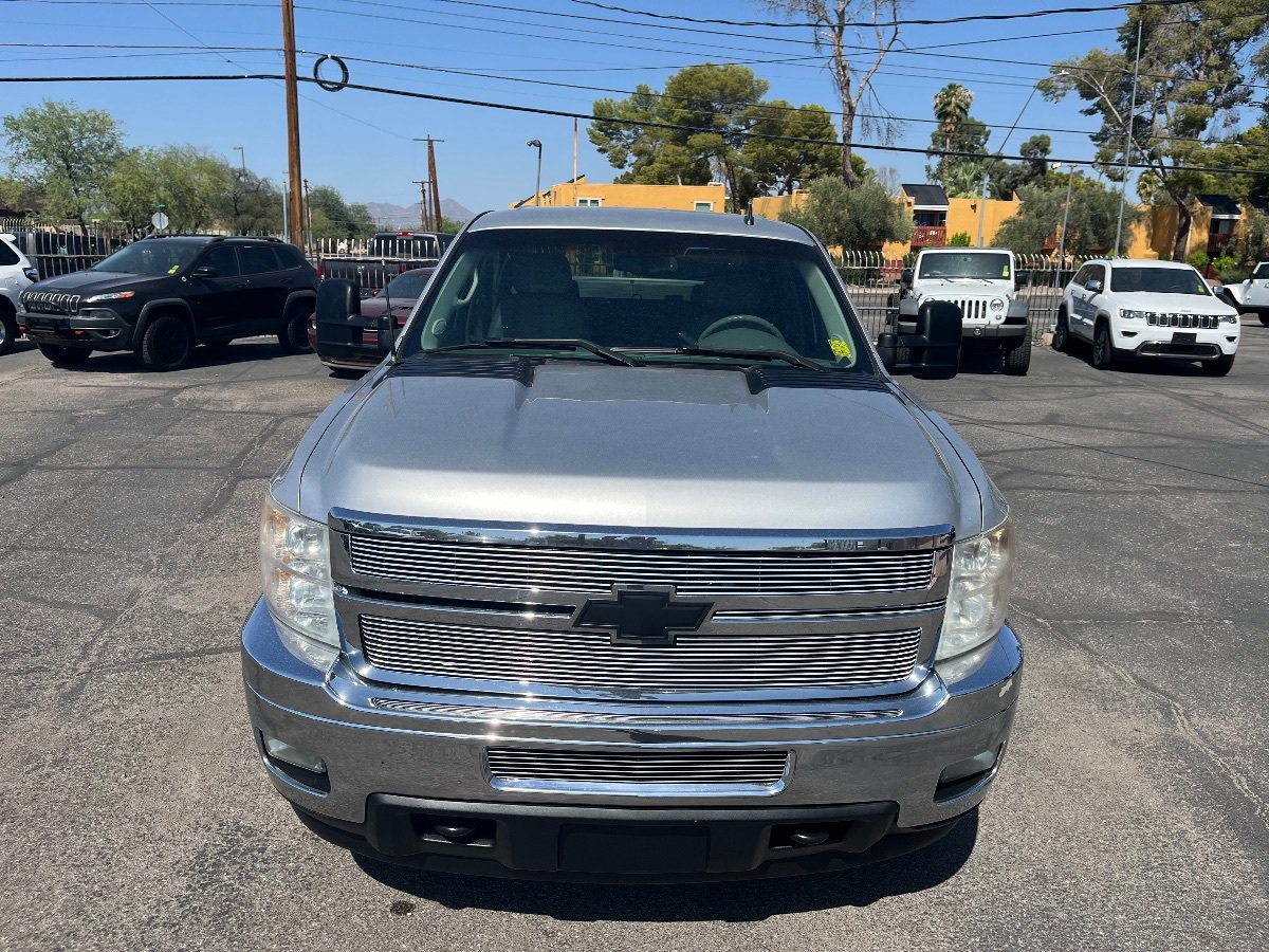 Used 2011 Chevrolet Silverado 3500 LTZ w/ LTZ Plus Package AWD/4WD image 45