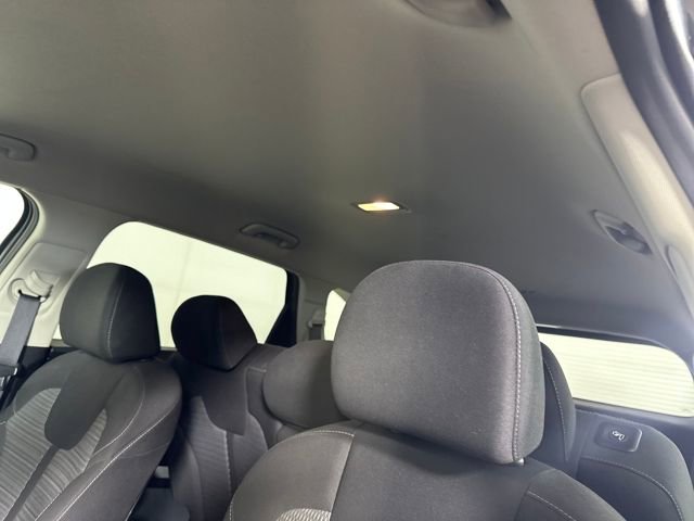 Used 2022 Kia Sorento LX image 12