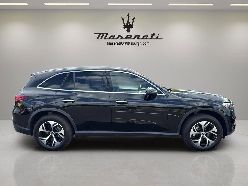 Used 2025 Mercedes-Benz GLC 350e 4MATIC image 4