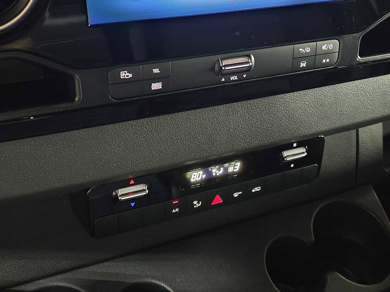 Used 2025 Mercedes-Benz Sprinter 2500 image 28