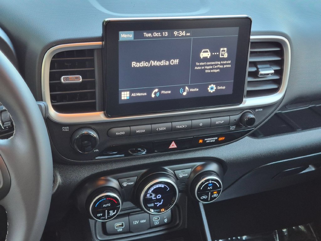 Used 2026 Hyundai Venue SEL FWD image 21