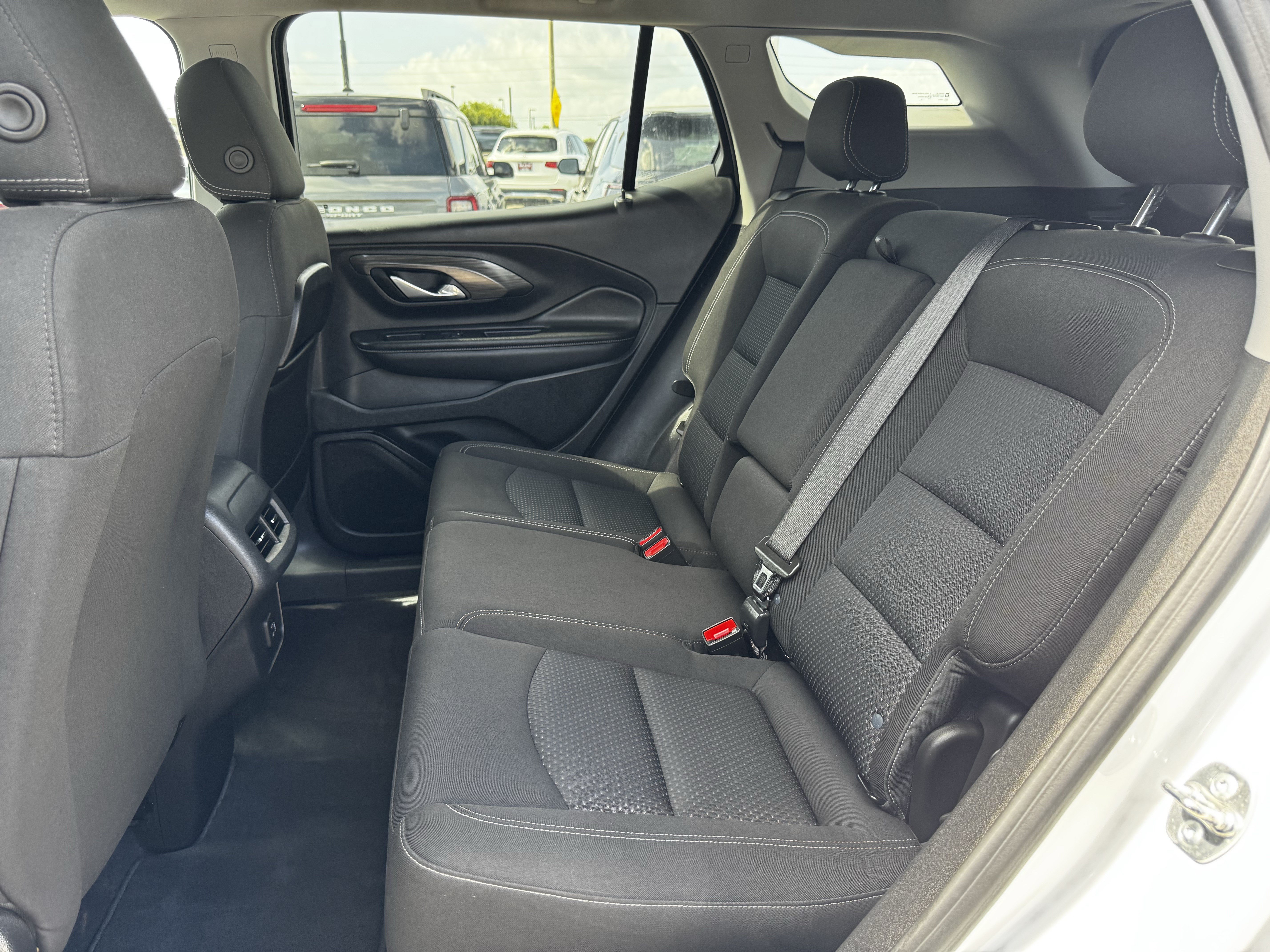 Used 2024 GMC Terrain SLE FWD image 24