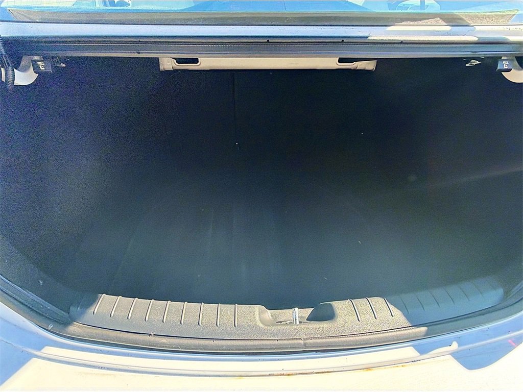 Used 2017 Hyundai Elantra SE image 27