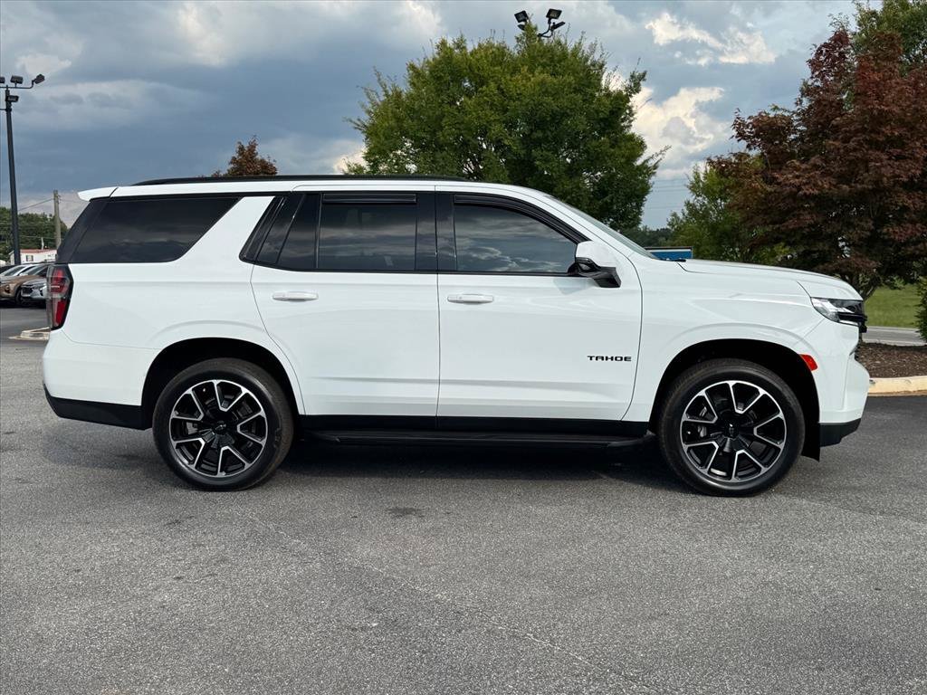 Used 2024 Chevrolet Tahoe RST w/ Luxury Package AWD/4WD image 2