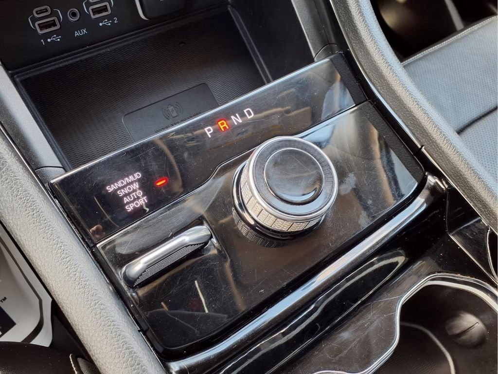 Used 2023 Jeep Grand Cherokee Limited w/ Luxury Tech Group II AWD/4WD image 12