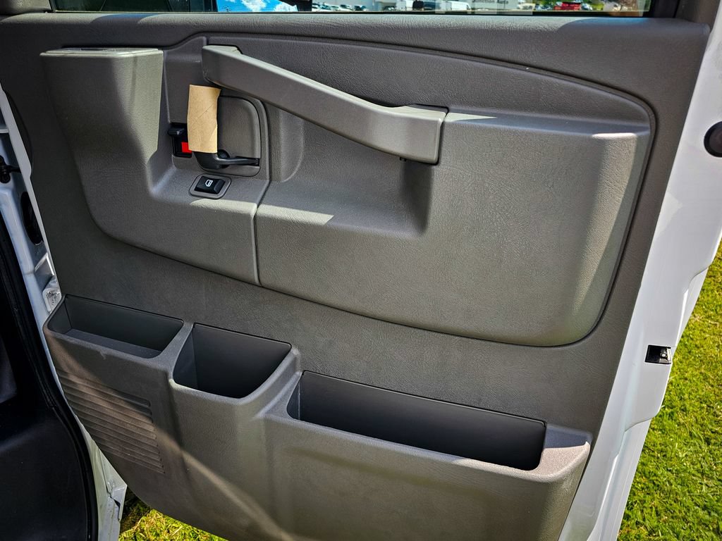 New 2026 GMC Savana 3500 w/ Power Convenience Package RWD image 28