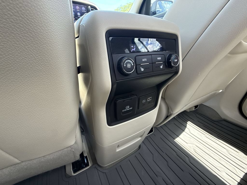 Certified 2023 GMC Acadia Denali w/ Denali Ultimate Package AWD/4WD image 21