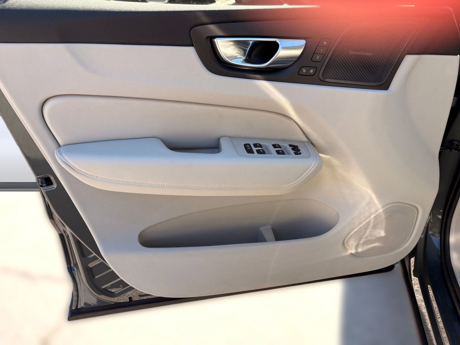 New 2026 Volvo XC60 B5 Ultra w/ Climate Package image 21