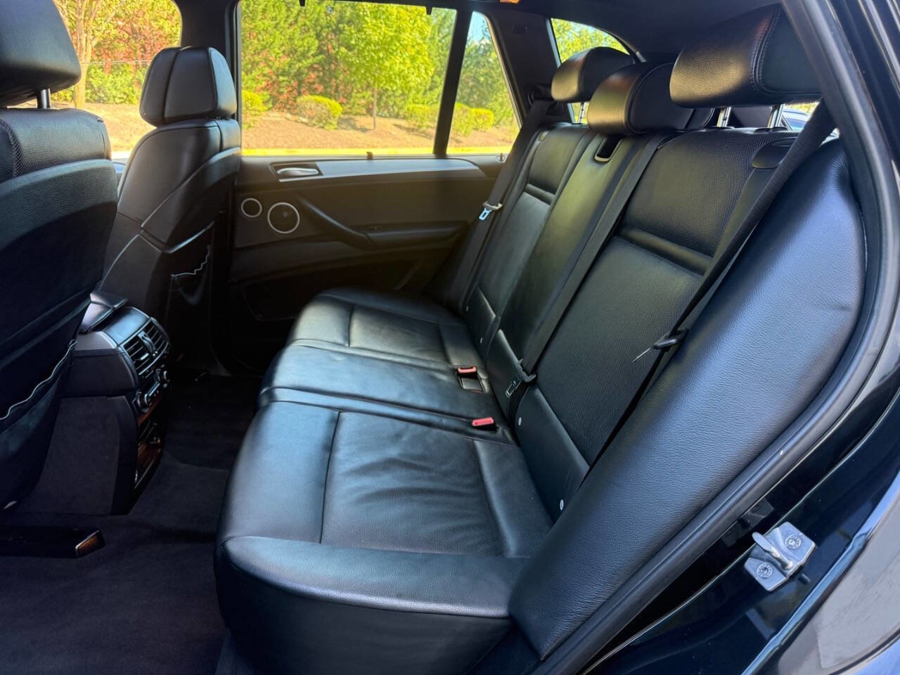 Used 2011 BMW X5 M image 5