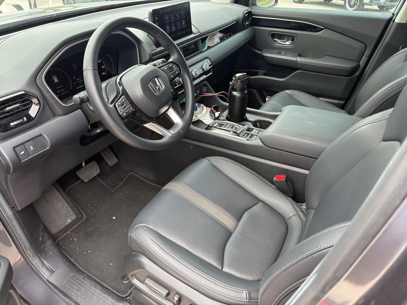 Used 2025 Honda Pilot Touring image 5
