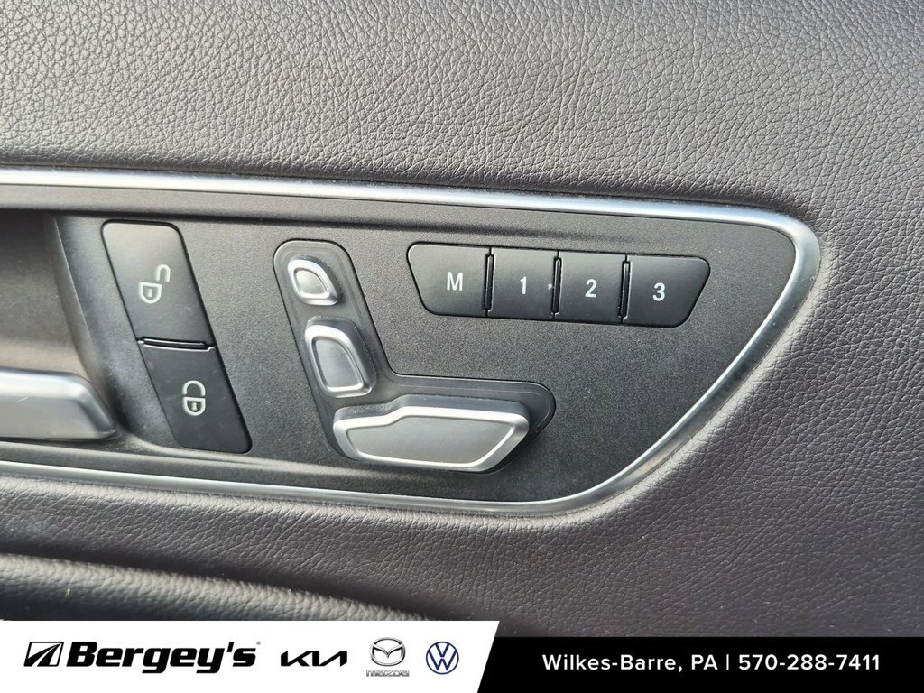 Used 2019 Mercedes-Benz GLA 250 4MATIC image 21