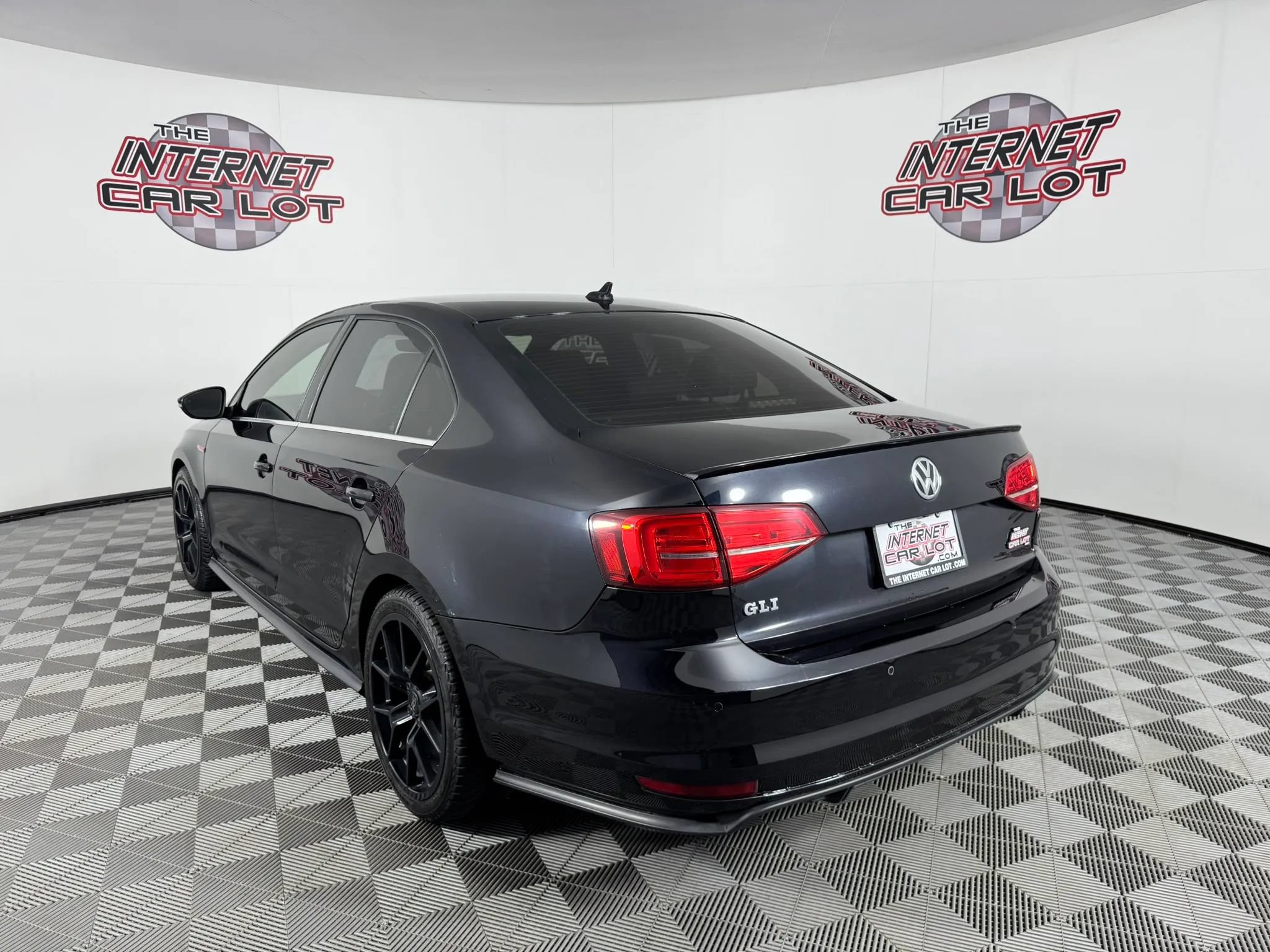 Used 2017 Volkswagen Jetta GLI FWD image 5