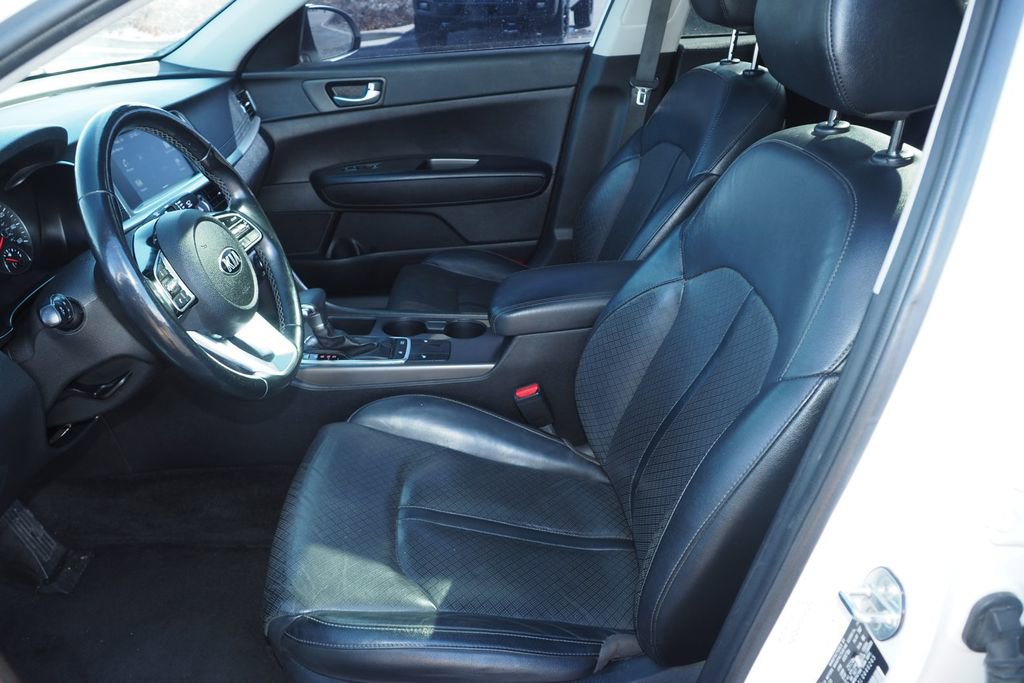 Used 2020 Kia Optima SE image 12