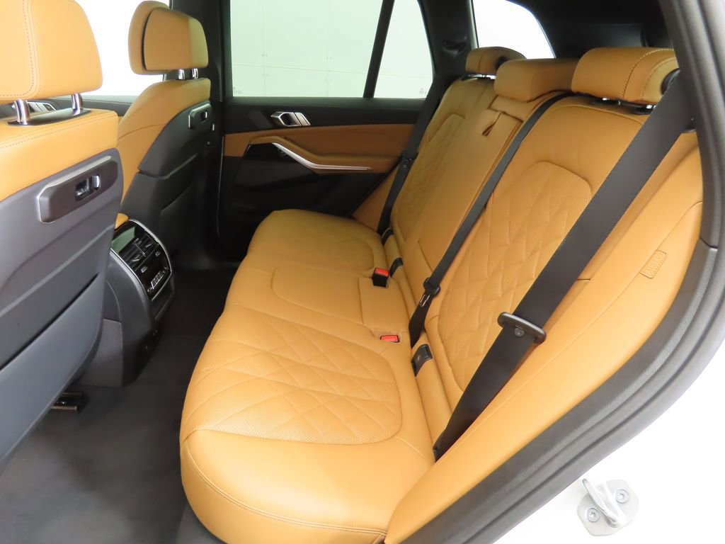 New 2026 BMW X5 xDrive40i w/ M Sport Package image 21