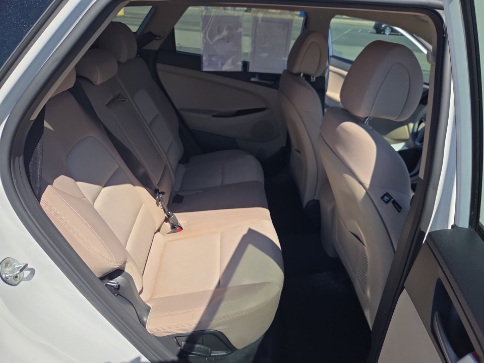 Used 2017 Hyundai Tucson SE image 33