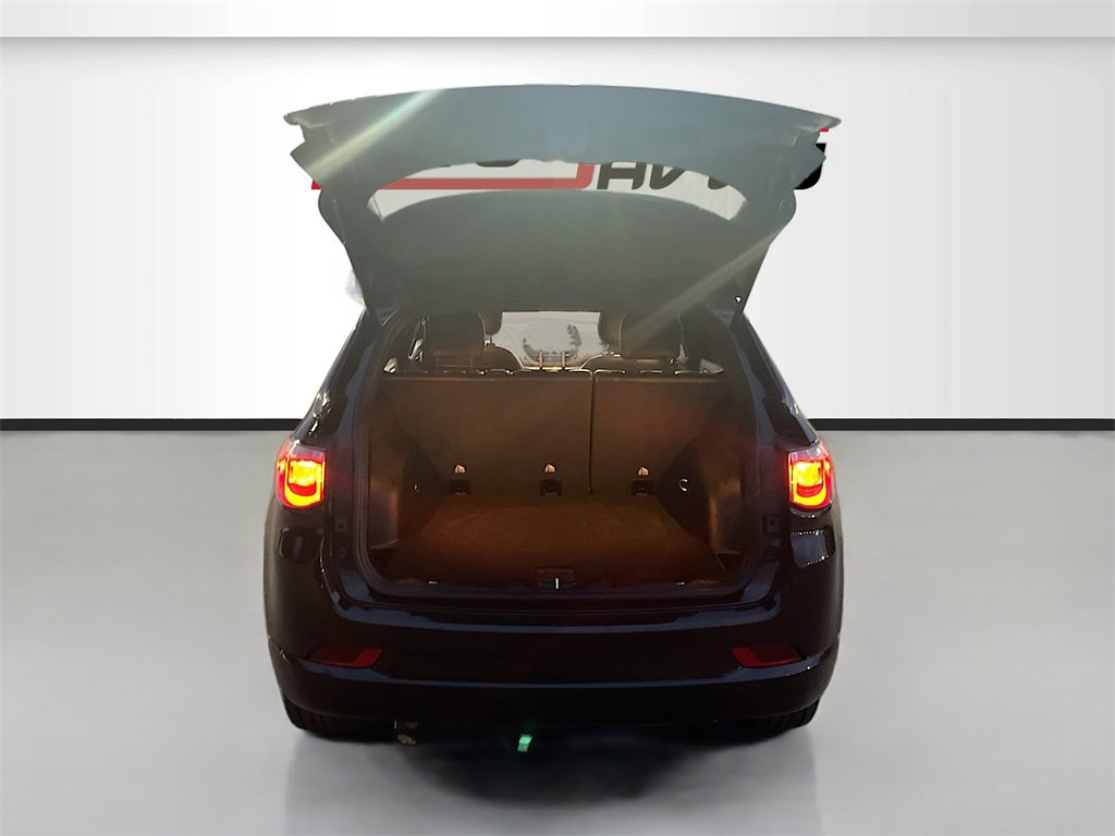 Used 2023 Jeep Compass Limited image 24