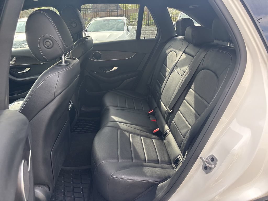 Used 2022 Mercedes-Benz GLC 300 4MATIC image 6