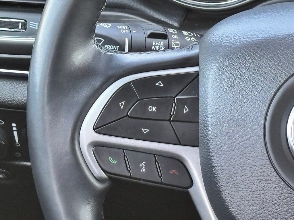 Used 2022 Jeep Grand Cherokee Limited AWD/4WD image 13