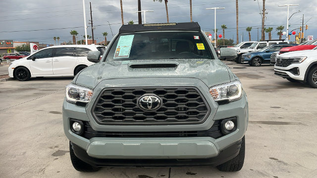 Used 2022 Toyota Tacoma TRD Sport w/ Technology Package AWD/4WD image 2