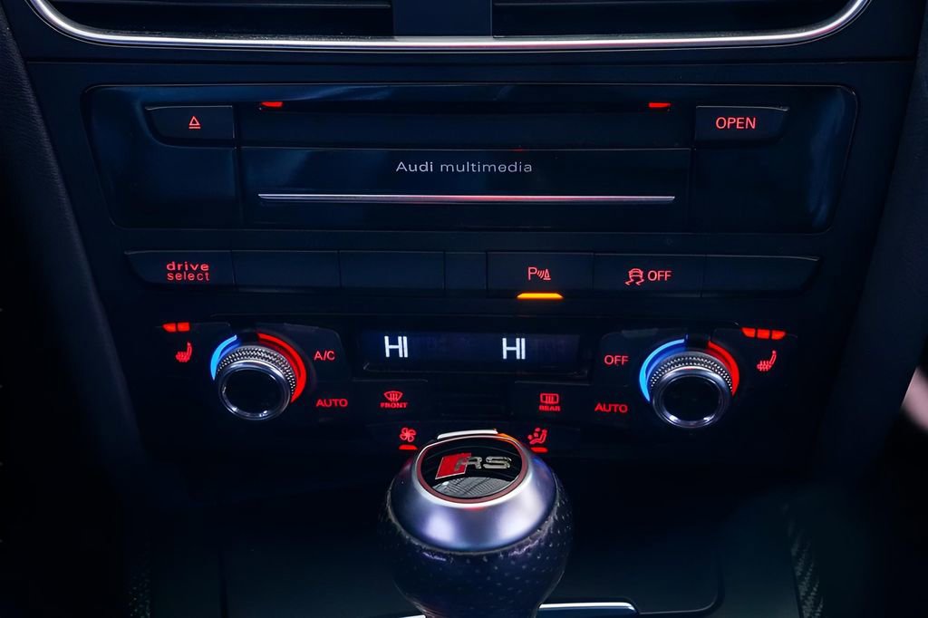 Used 2015 Audi RS 5 Coupe w/ Technology Package image 31