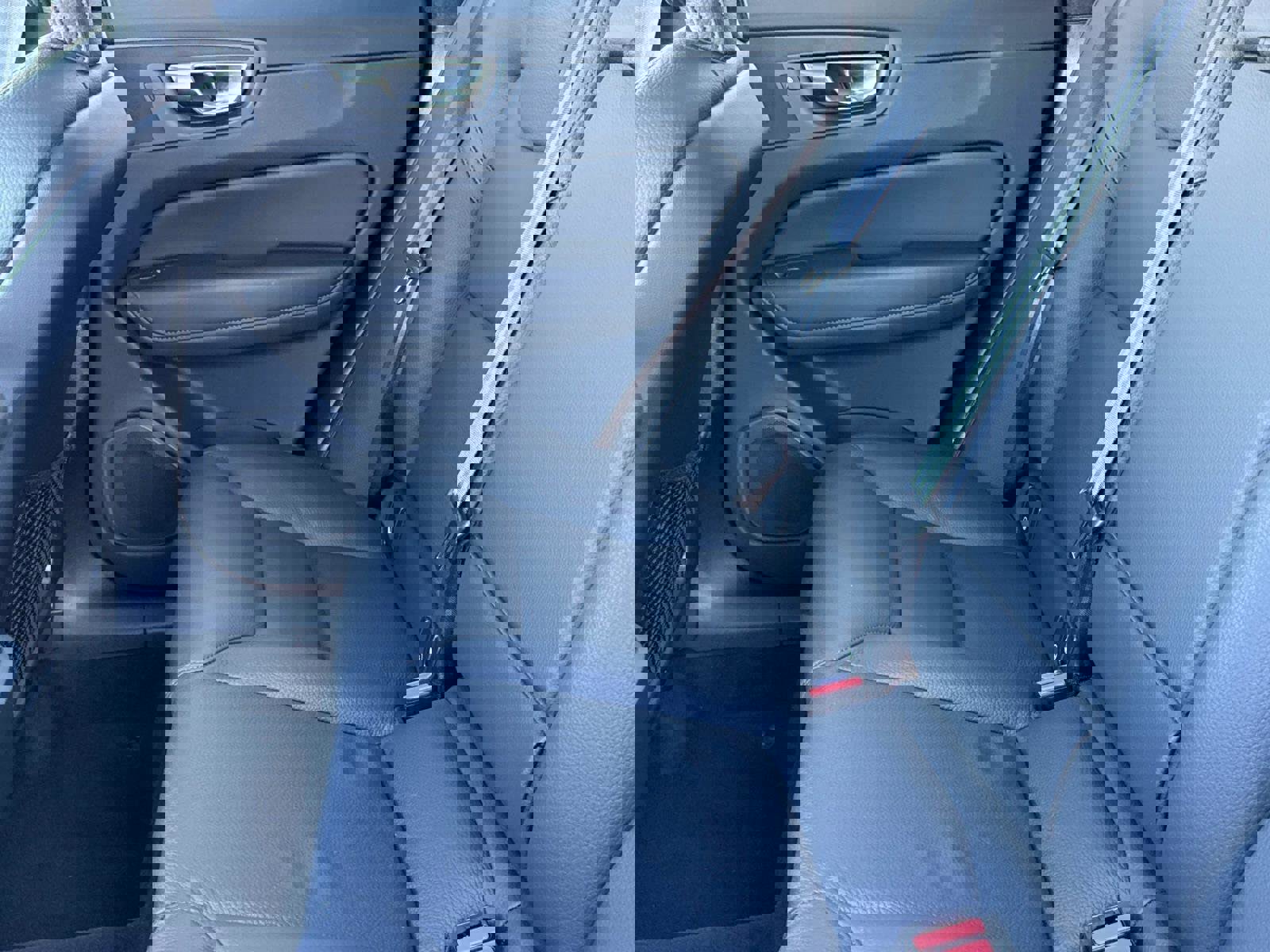 Certified 2025 Volvo XC60 B5 Plus image 13