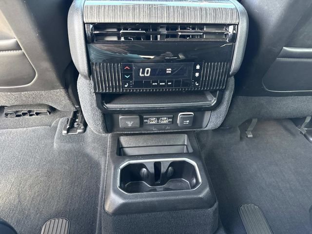 Used 2022 Jeep Wagoneer Series III w/ Flexible Seating Group image 36