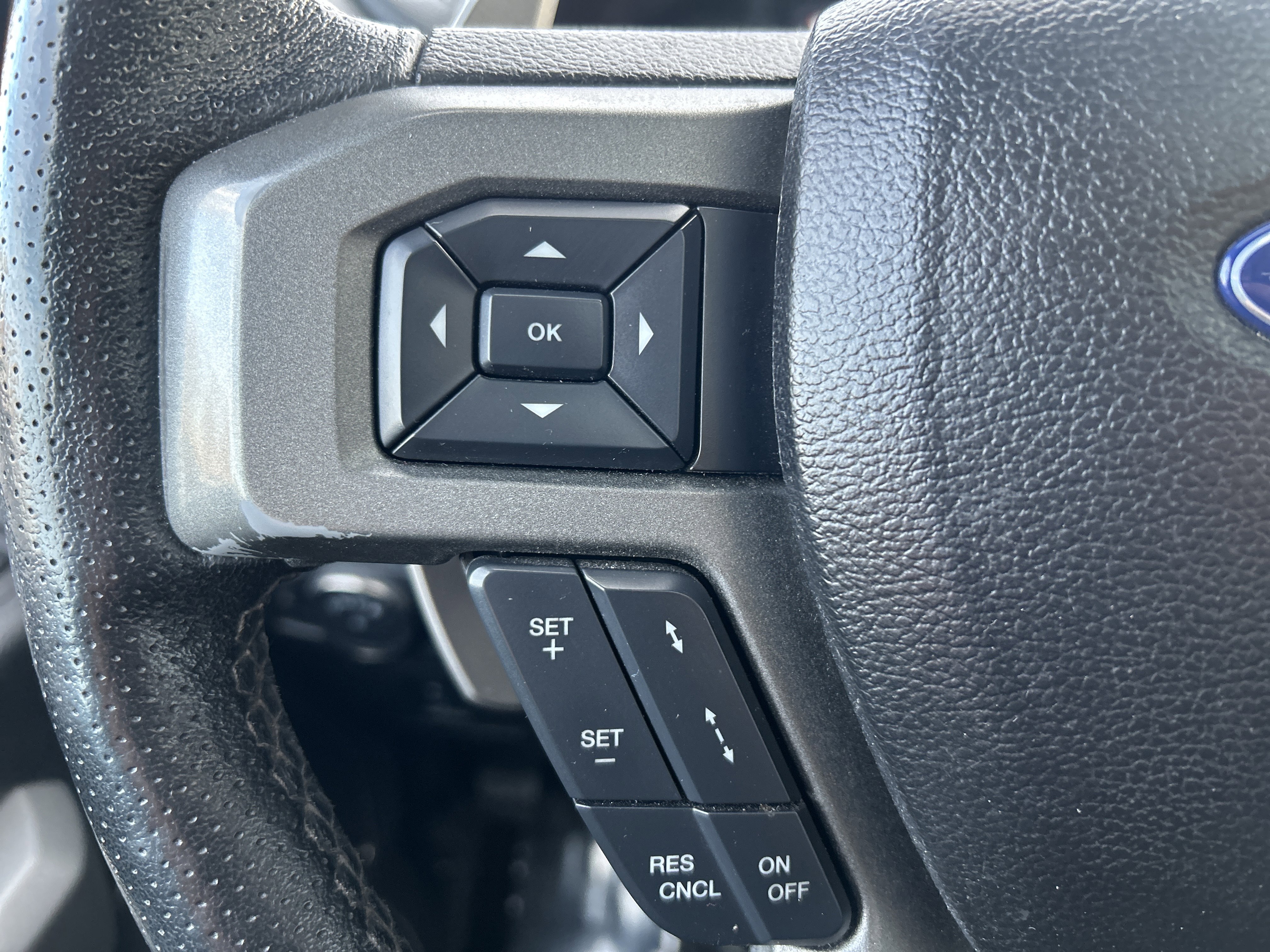 Used 2018 Ford F150 Raptor w/ Equipment Group 802A Luxury image 17