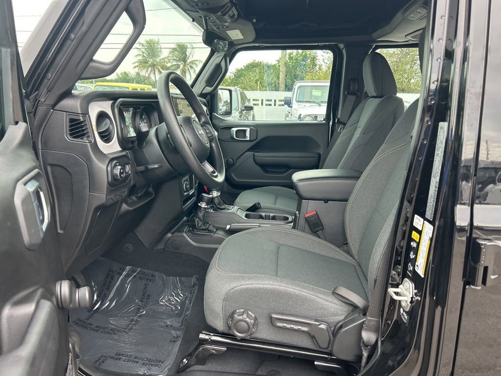 Certified 2024 Jeep Gladiator Sport image 9