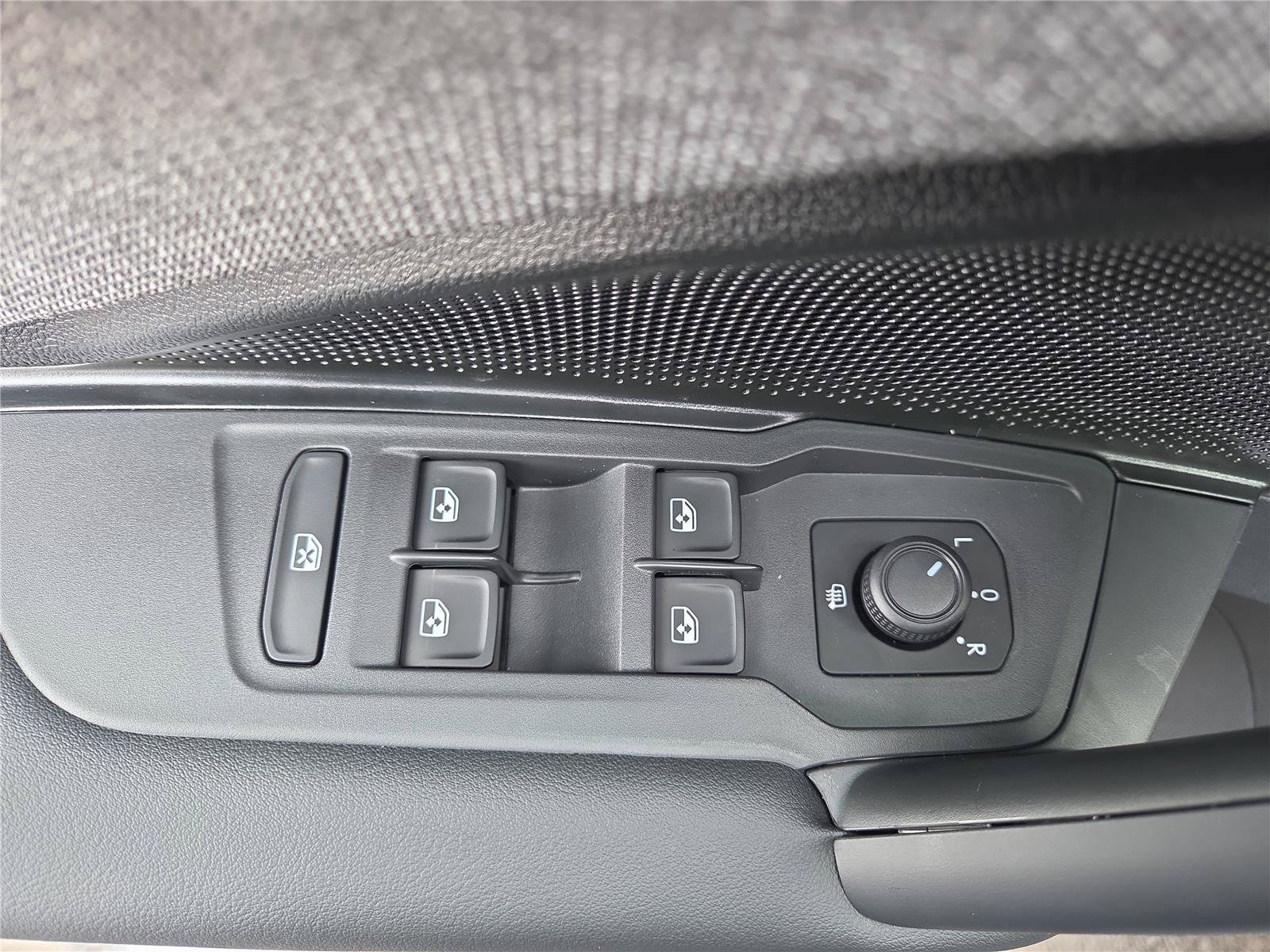 New 2026 Volkswagen Tiguan S AWD/4WD image 13