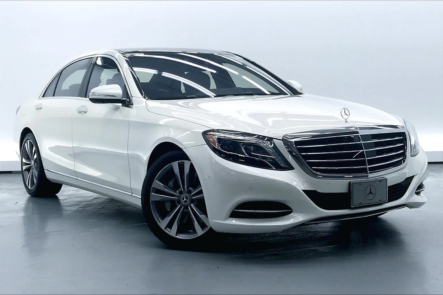 Used 2017 Mercedes-Benz S 550 Sedan image 34