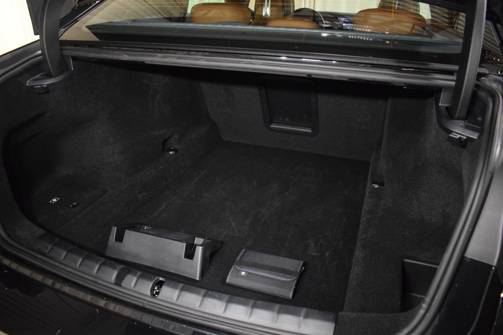 Used 2025 BMW 740i xDrive image 42