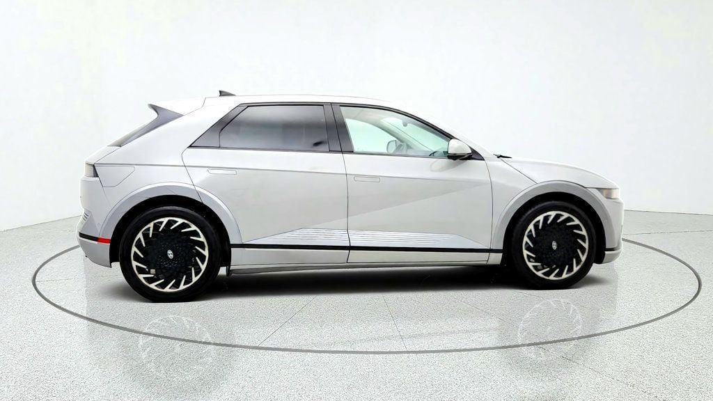 Used 2022 Hyundai Ioniq 5 Limited w/ Cargo Package AWD/4WD image 4