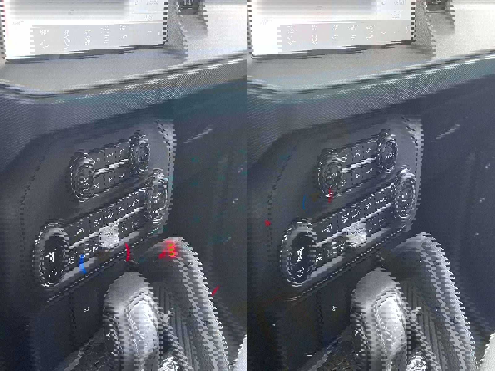 Used 2024 Ford Bronco Outer Banks image 29