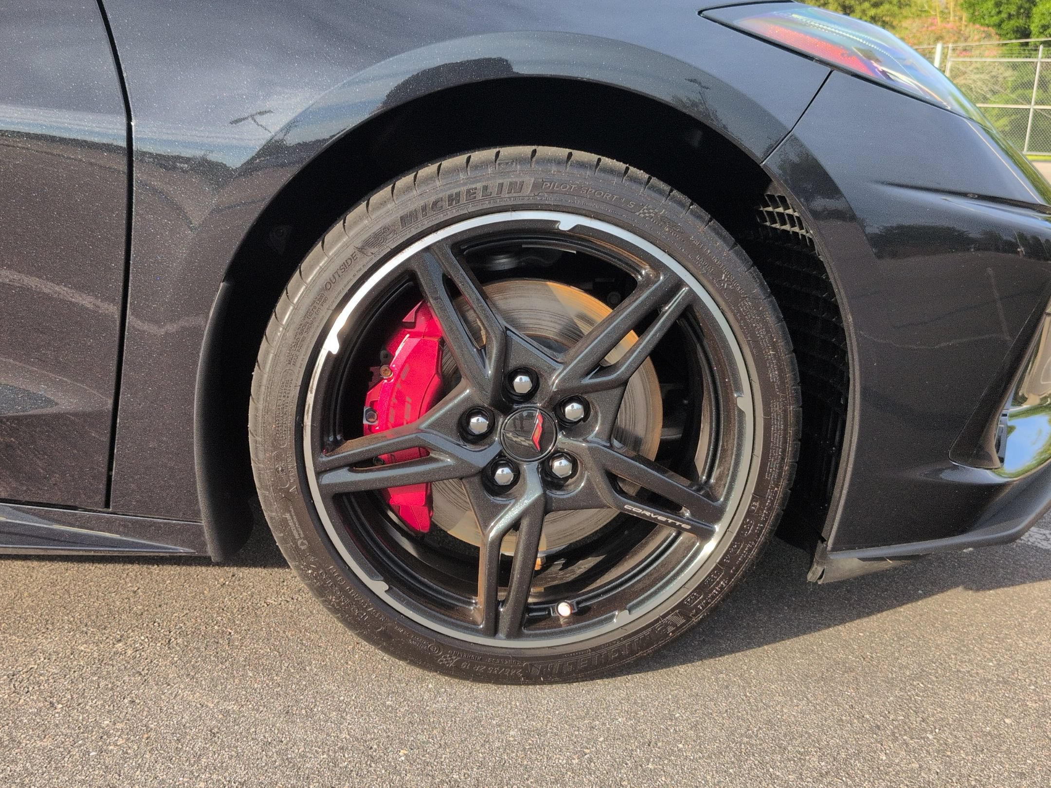 Used 2024 Chevrolet Corvette Stingray Preferred Cpe w/ Z51 Performance Package RWD image 11