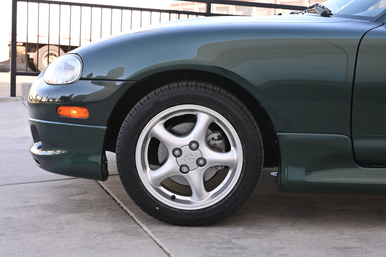 Used 2002 MAZDA MX-5 Miata RWD image 34