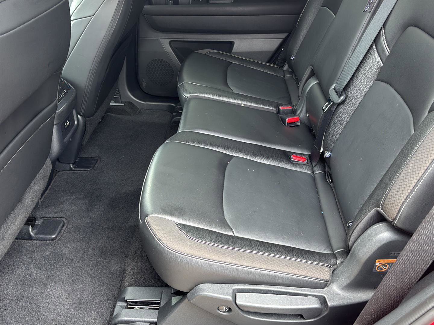 Used 2024 Nissan Pathfinder SL image 15