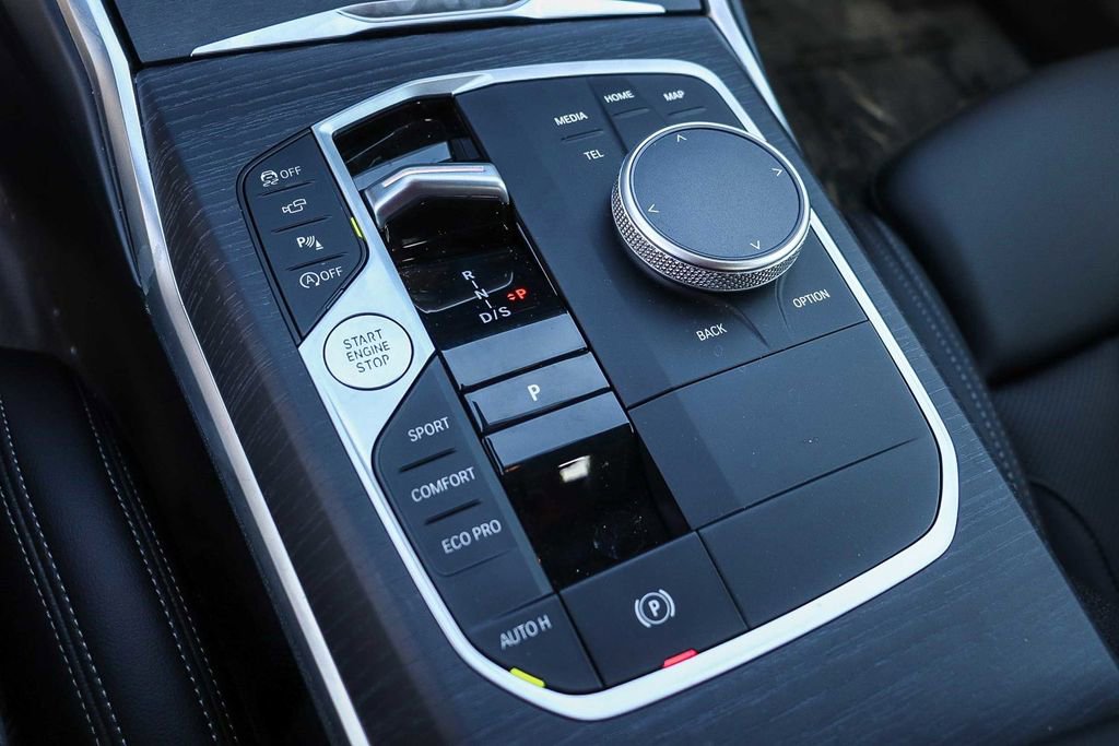 Used 2025 BMW 230i Coupe w/ Premium Package image 20