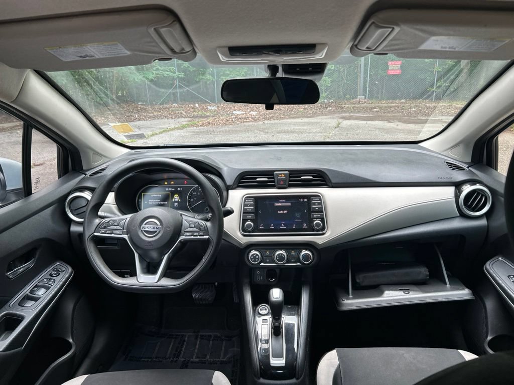 Used 2021 Nissan Versa SV FWD image 29