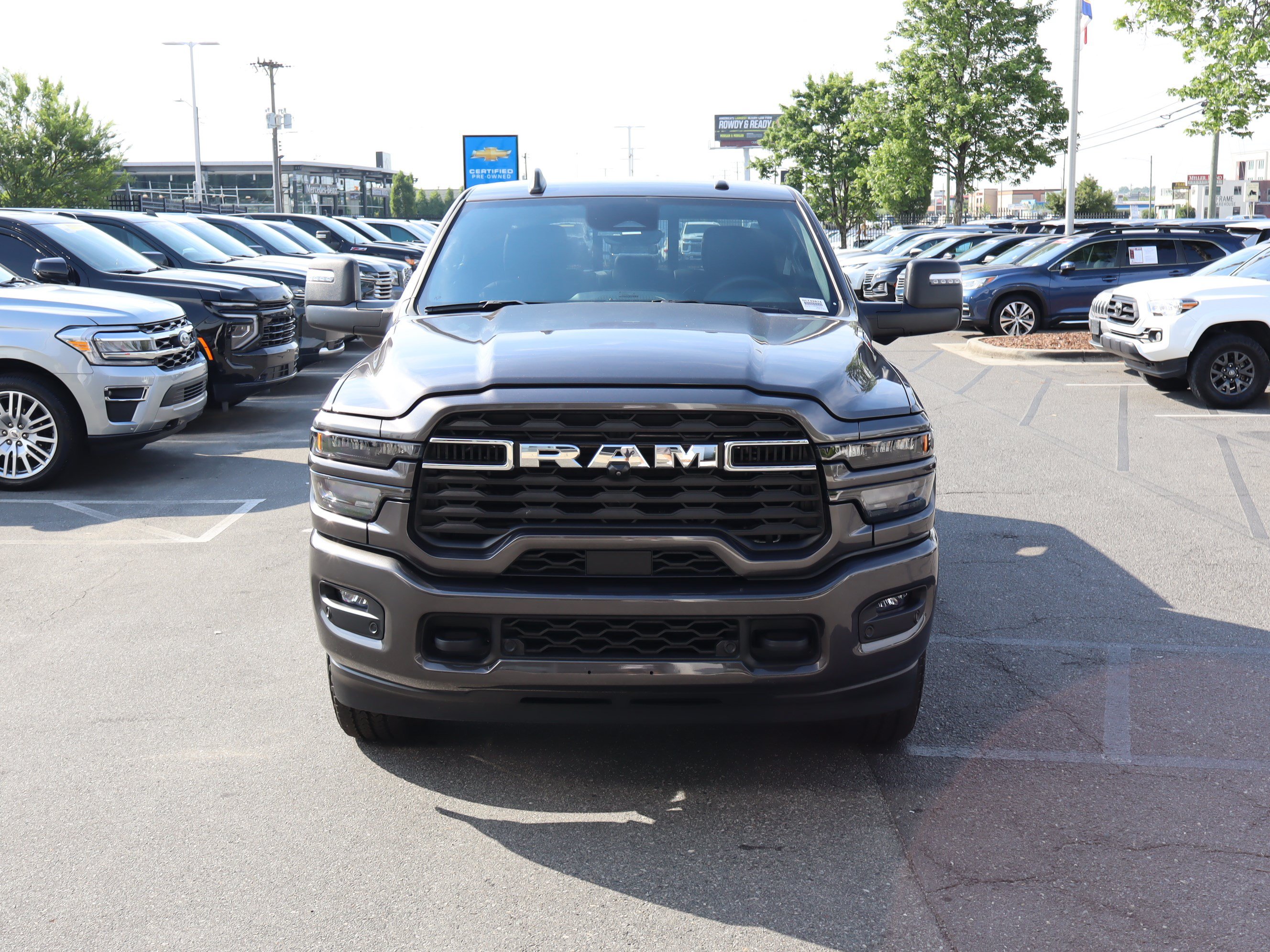 Used 2025 RAM 3500 Big Horn AWD/4WD image 3