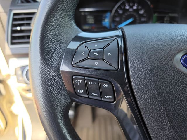 Used 2018 Ford Explorer XLT w/ Equipment Group 202A FWD image 40