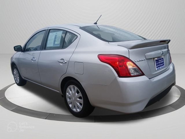 Used 2019 Nissan Versa SV FWD image 5