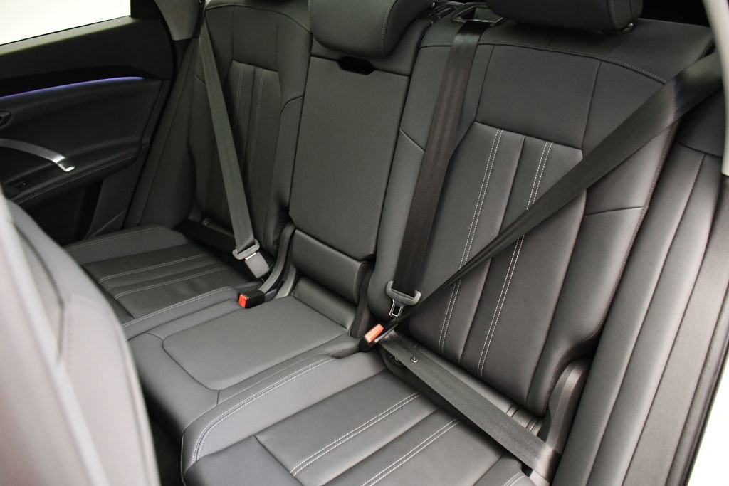 Certified 2025 Audi Q5 2.0T Premium Plus w/ Premium Plus image 43