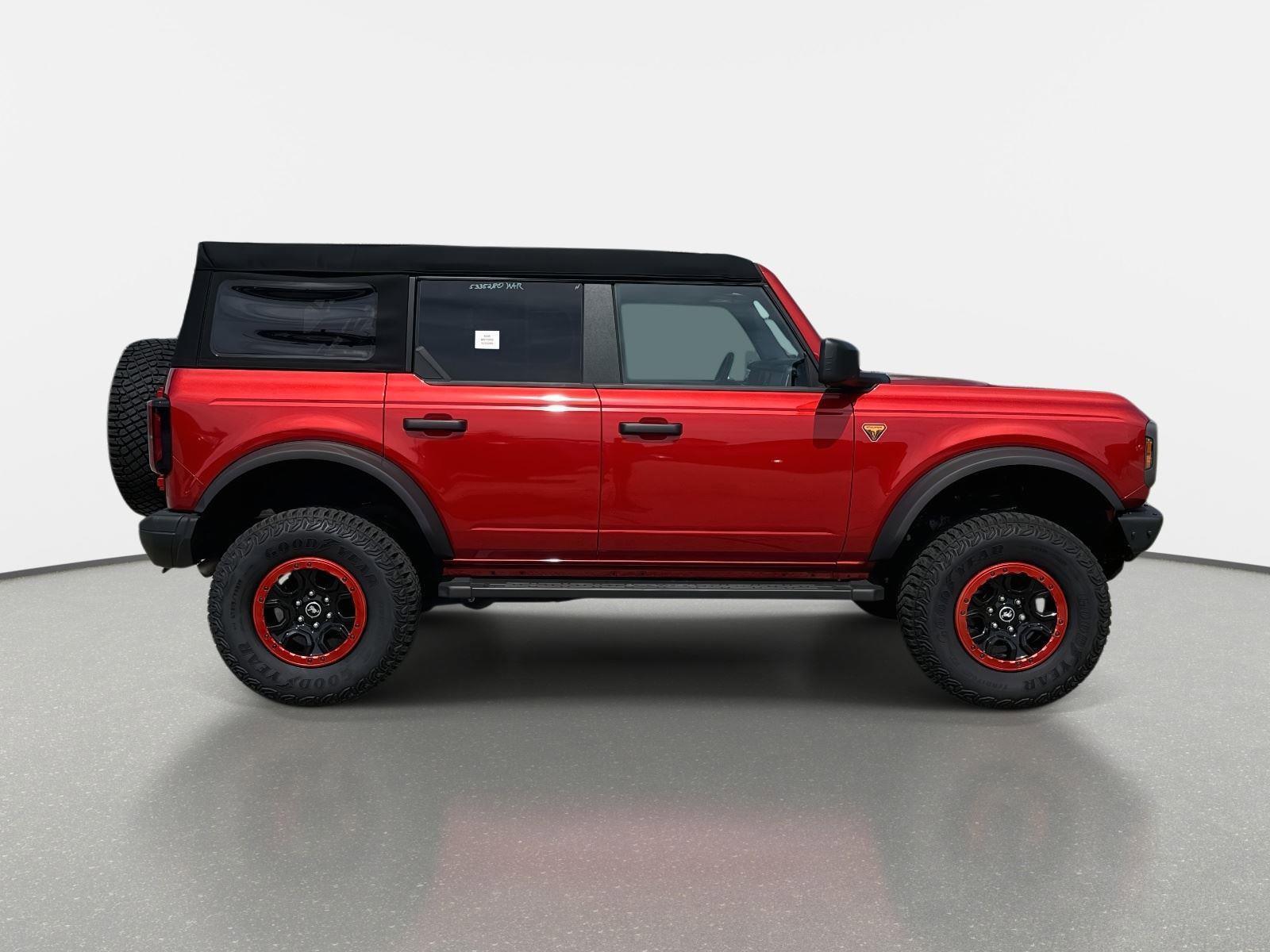 Used 2024 Ford Bronco Badlands w/ Sasquatch Package image 4