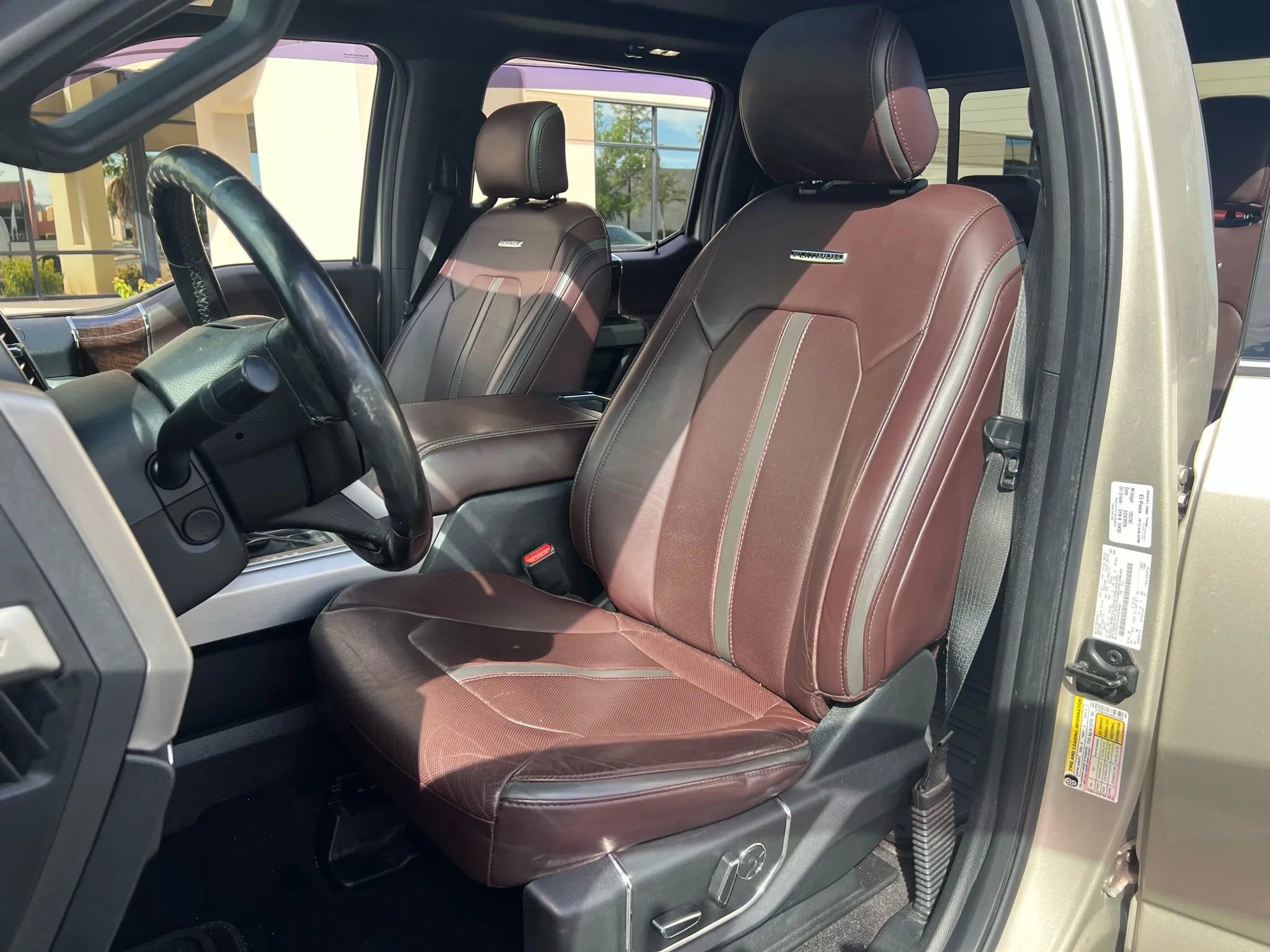 Used 2017 Ford F150 Platinum w/ Equipment Group 701A Luxury image 8