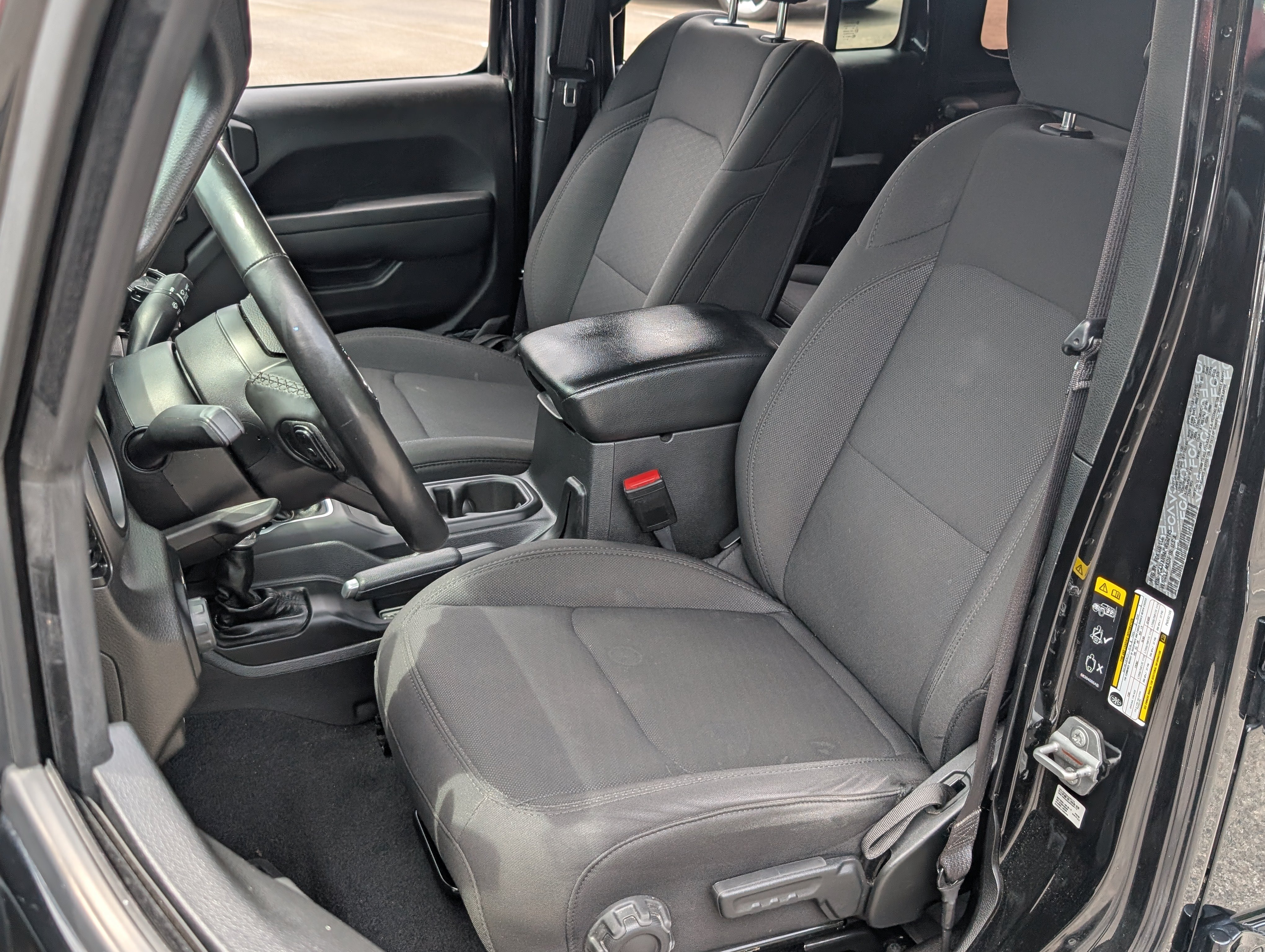 Used 2023 Jeep Wrangler Unlimited w/ Cold Weather Group AWD/4WD image 16