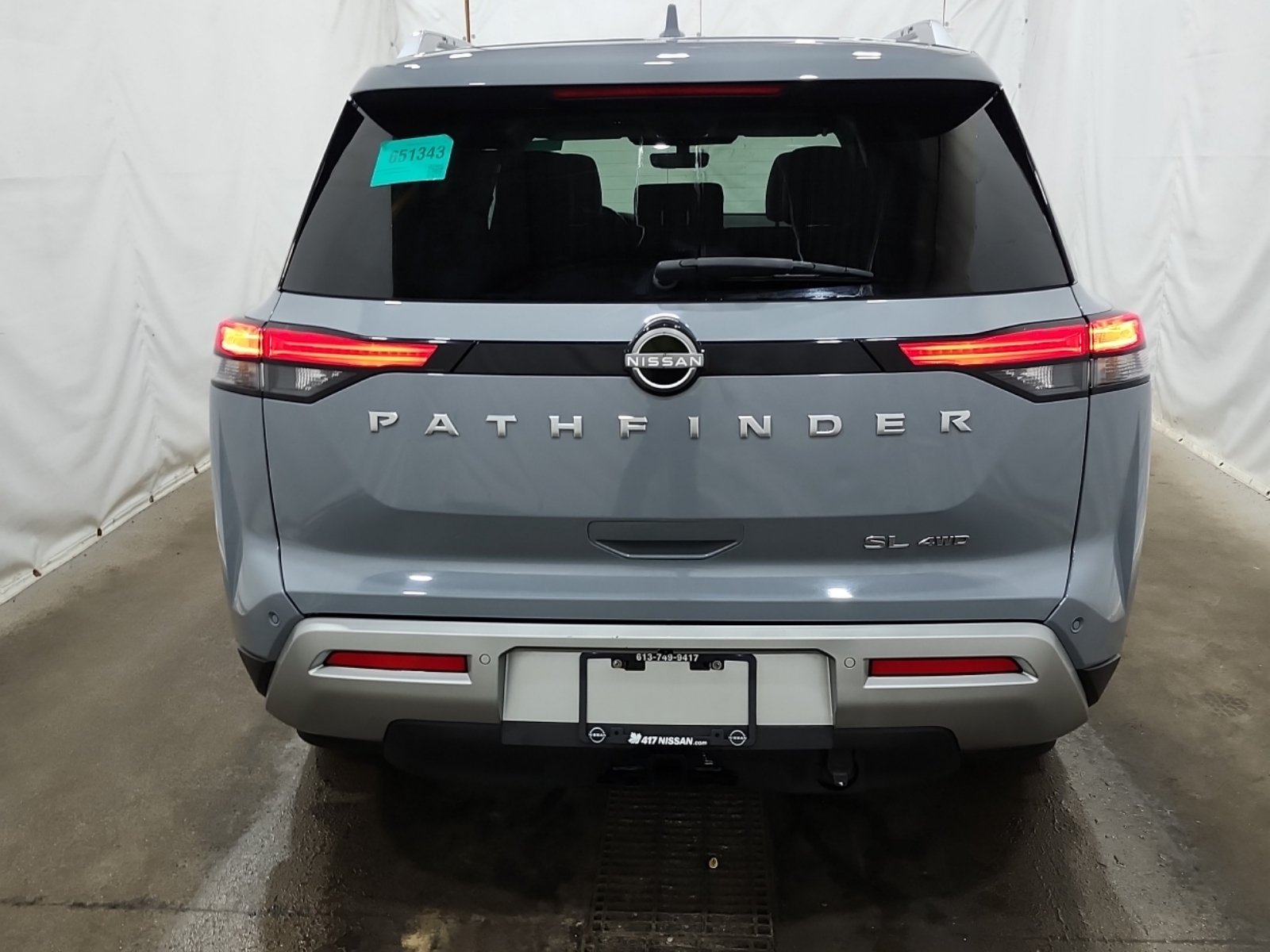 Used 2023 Nissan Pathfinder SL AWD/4WD image 8